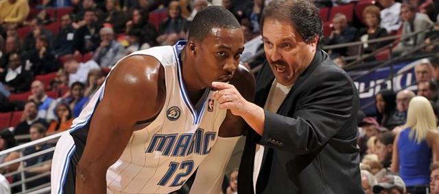 帕尔马官方：铃木彩艳成功接受手指骨折手术；据悉伤缺3个月