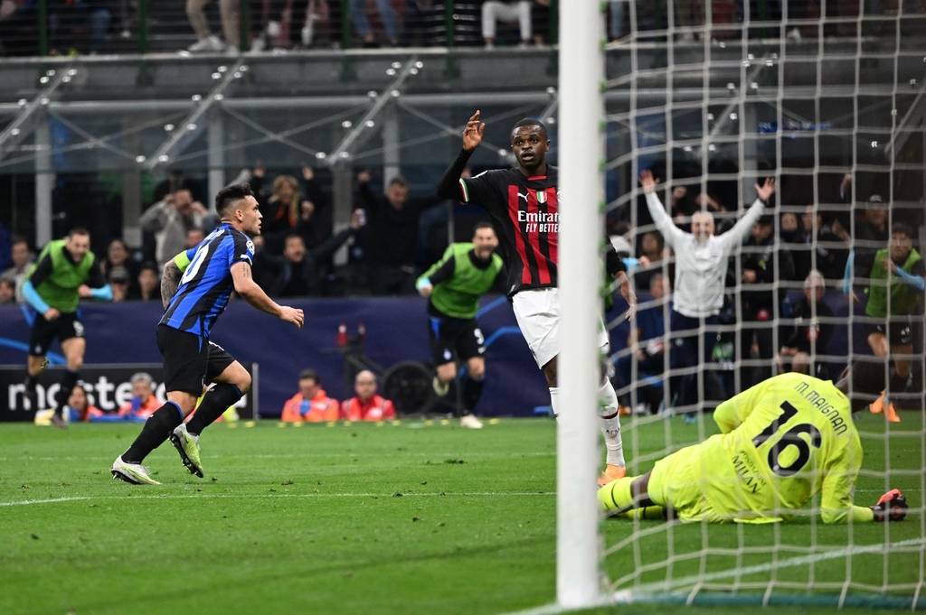 邮报：消息人士怀疑利物浦不再报价是怂了，并在吊着伊萨克