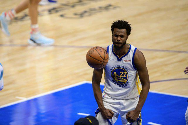 太阳三巨头64分送独行侠5连败 杜兰特21+9+8神迹超德克历史第八