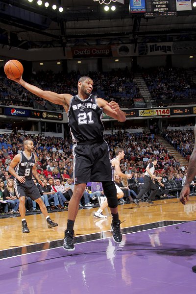 跟队记者：VAR竟然认为米兰对阵帕尔马时的点球是萨56的犯规